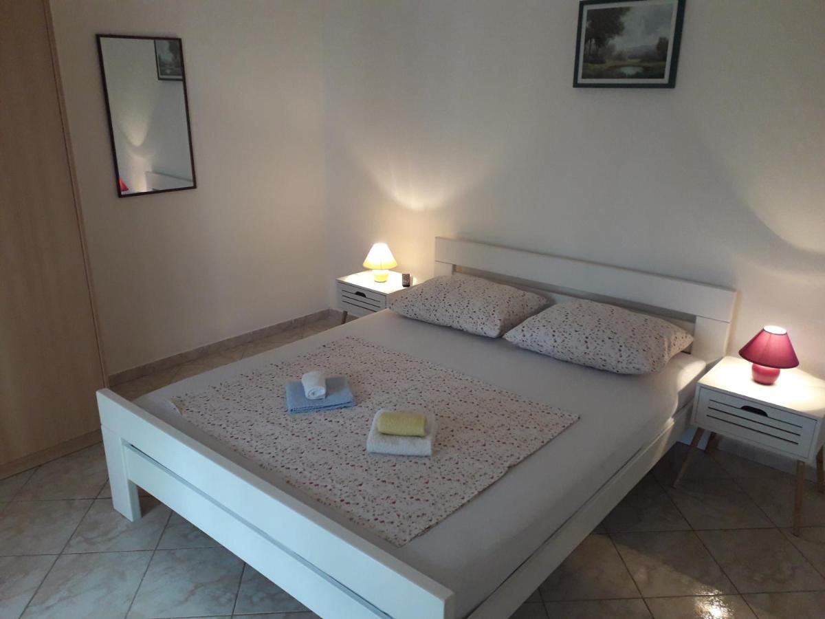 Apartments With A Parking Space Pakostane, Biograd - 14054 Екстер'єр фото
